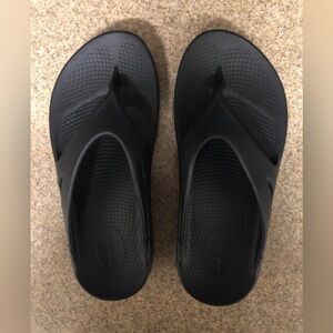 Oofos Brand OOrigional Sandal
